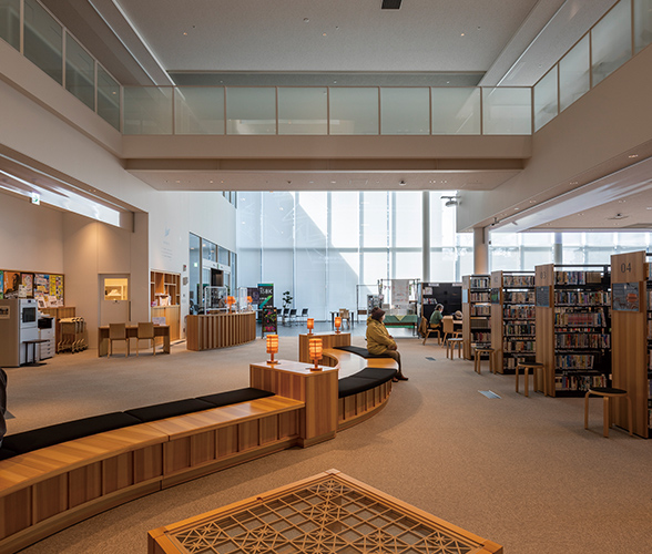 酒田市立中央図書館